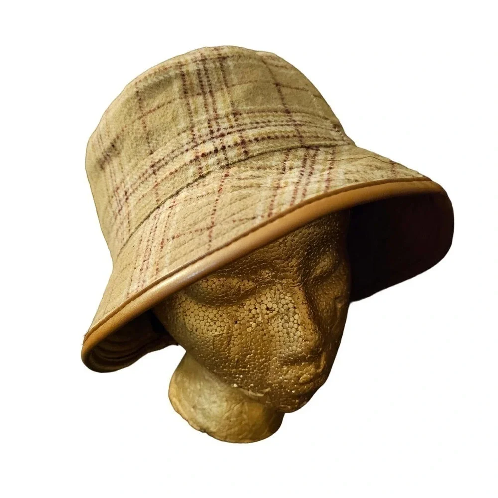 NWT Steve Madden Reversible Bucket Hat Plaid Tan Brown FauxLeather Trim One Size